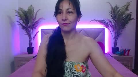 lilugrants online show from November 25, 2025, 8:20 pm