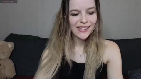 lily_and_jake online show from September 24, 2025, 7:33 am