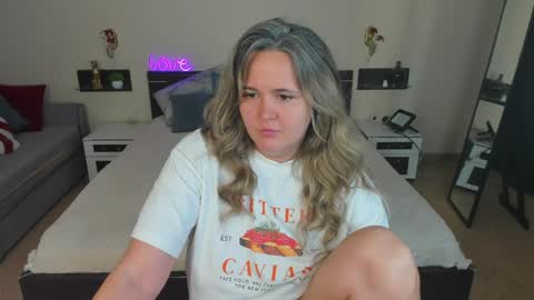 Lily online show from May 29, 2026, 1:14 am