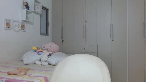 Lirio         online show from March 9, 2025, 8:51 am