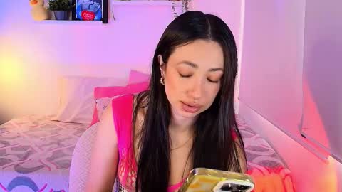 just lily online show from December 22, 2025, 9:23 pm