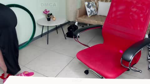 Lily online show from January 9, 2025, 12:41 pm