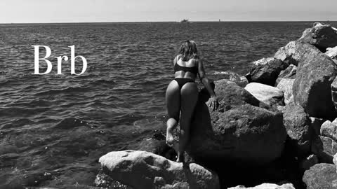 Lily online show from December 25, 2024, 9:34 am