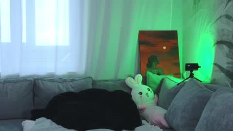 Lily online show from January 19, 2025, 10:06 am