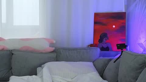 Lily online show from March 11, 2025, 5:38 am