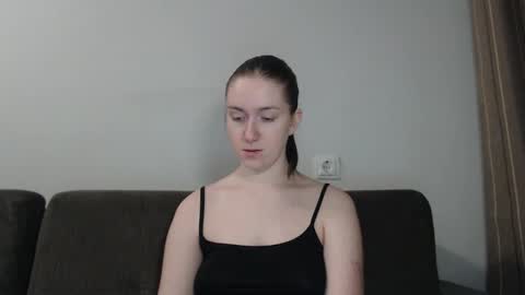 lily_love_x online show from December 16, 2024, 2:36 am