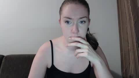 lily_love_x online show from December 26, 2024, 3:49 am