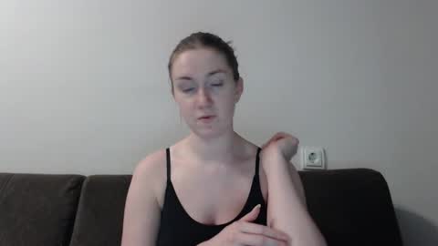 lily_love_x online show from January 27, 2025, 11:43 pm