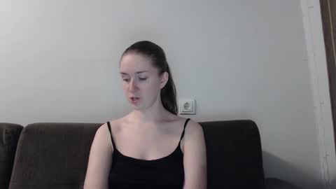lily_love_x online show from October 1, 2025, 10:16 pm