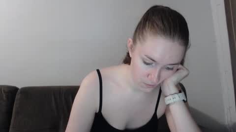 lily_love_x online show from October 10, 2025, 10:09 pm