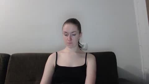 lily_love_x online show from October 18, 2025, 10:43 pm