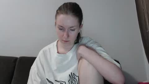 Snapshot of lily_love_x chatting on July 24, 2026, 3:04 am lily_love_x online show from July 24, 2026, 3:04 am