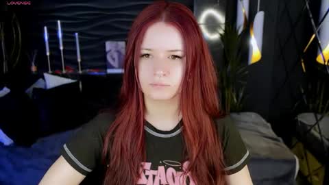 Snapshot of lily_moonlight chatting on May 5, 2026, 7:27 am Lily online show from May 5, 2026, 7:27 am