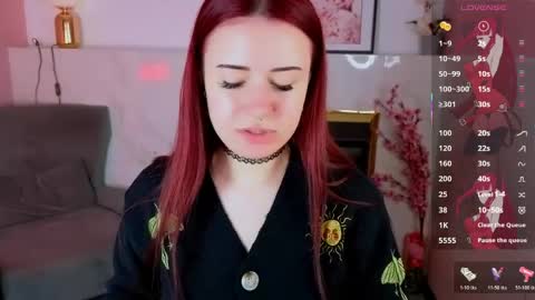 Snapshot of lily_moonlight chatting on May 12, 2026, 7:05 am Lily online show from May 12, 2026, 7:05 am