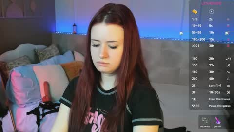Snapshot of lily_moonlight chatting on May 19, 2026, 9:37 am Lily online show from May 19, 2026, 9:37 am