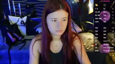 Snapshot of lily_moonlight chatting on August 4, 2026, 7:33 am Lily online show from August 4, 2026, 7:33 am