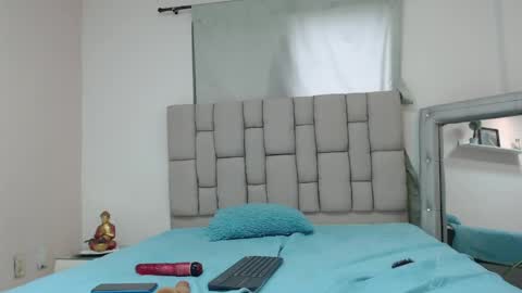 lily_rose0 online show from June 3, 2026, 7:30 pm