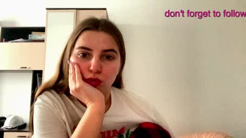 Lily online show from December 19, 2024, 11:29 am