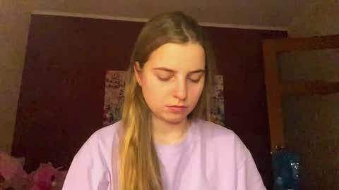 Lily online show from February 10, 2026, 1:37 pm