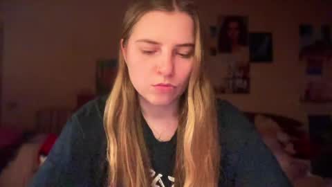 Snapshot of lily_smily chatting on March 29, 2026, 8:09 pm Lily online show from March 29, 2026, 8:09 pm