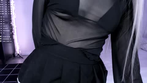 Lily online show from March 5, 2025, 12:11 pm