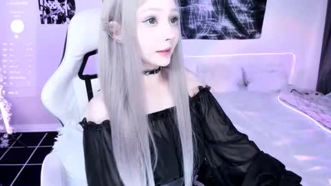 Lily online show from October 4, 2025, 5:05 am