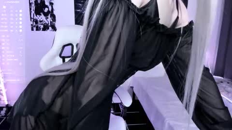 Lily online show from October 30, 2025, 1:29 am