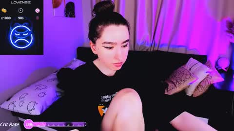 LILY online show from March 12, 2025, 6:51 am