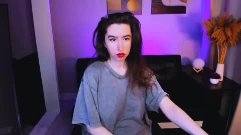 LILY online show from May 31, 2026, 11:06 am