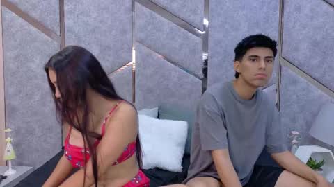 LYLY Y FINN online show from November 19, 2025, 3:23 pm