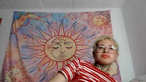 Lily online show from June 20, 2026, 4:59 am