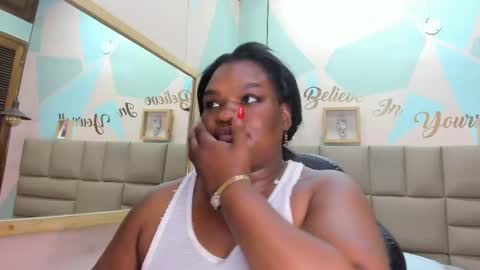 Snapshot of lilybaudyn_ chatting on February 18, 2025, 11:22 am Lily online show from February 18, 2025, 11:22 am