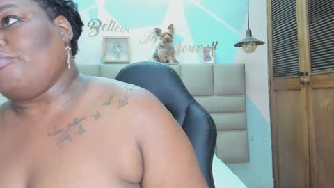 Snapshot of lilybaudyn_ chatting on March 1, 2025, 7:51 am Lily online show from March 1, 2025, 7:51 am