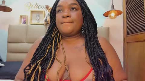 Snapshot of lilybaudyn_ chatting on September 23, 2025, 1:41 am Lily online show from September 23, 2025, 1:41 am