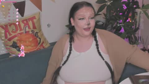 Snapshot of lilybelll chatting on October 30, 2025, 4:52 pm Lily online show from October 30, 2025, 4:52 pm