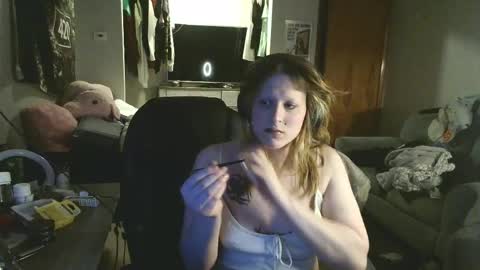 lilybvixen online show from May 13, 2026, 3:26 am