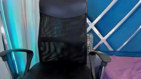 Sweetie Lily online show from March 12, 2026, 1:06 pm