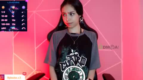 Liliana louise online show from November 19, 2025, 4:40 pm