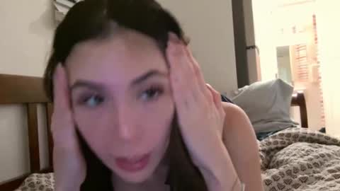 lilylustxoxo online show from February 3, 2026, 4:43 am