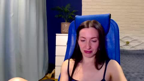 Lily online show from April 20, 2026, 5:10 am