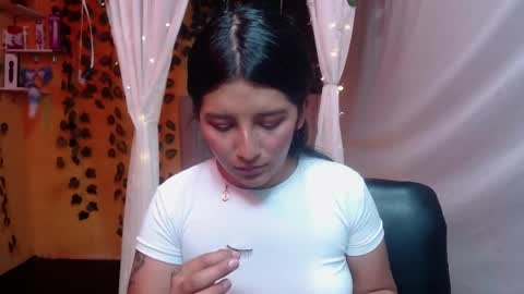 Snapshot of lilymoon_018 chatting on May 15, 2026, 12:45 pm lilymoon_018 online show from May 15, 2026, 12:45 pm