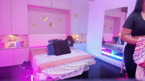 lilywhitee1 online show from January 16, 2026, 4:16 am