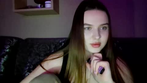 LilyyGray online show from November 17, 2025, 3:18 pm