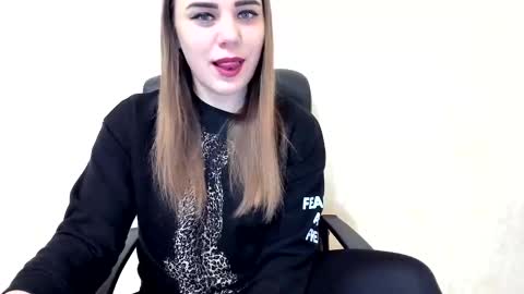    online show from February 22, 2025, 10:51 am