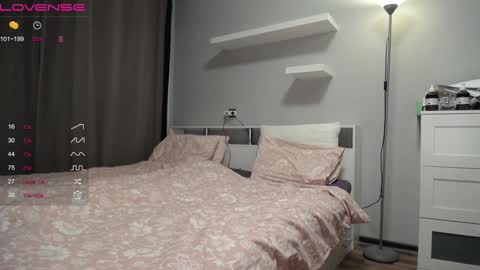 Lina online show from February 7, 2025, 9:58 pm