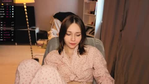 Scarlet online show from April 23, 2026, 1:57 pm