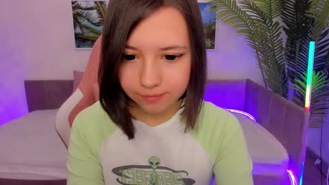 Lina online show from March 6, 2025, 5:03 am