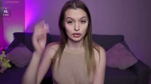 lina_bush online show from February 21, 2025, 3:43 pm