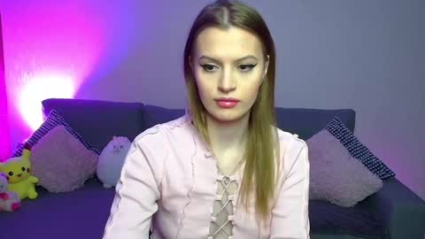 lina_bush online show from February 27, 2025, 2:10 pm