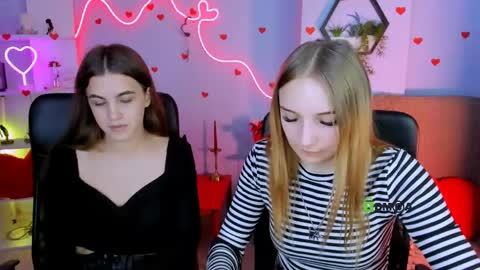 lina_fox12 online show from April 2, 2026, 12:25 pm